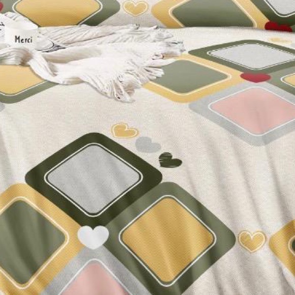 MARBELLA KING BEDSHEET AND 2 PILLOW COVER BEDDING SET♥️ - Picture 2 of 2